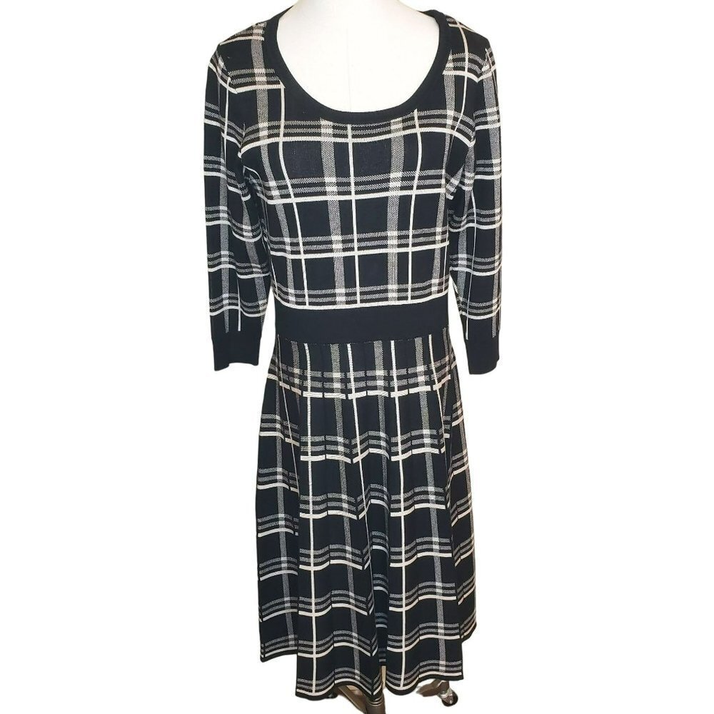 Danny and Nicole Knit Plaid Dress Black Grey Midi 3/4 sleeve Scoop Neck Stretchy